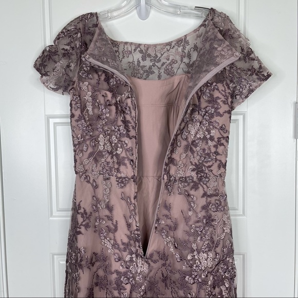 LA FEMME Lace Column Dress Dusty Lilac Purple NEW Size 8 Embroidered Gown - Picture 9 of 12